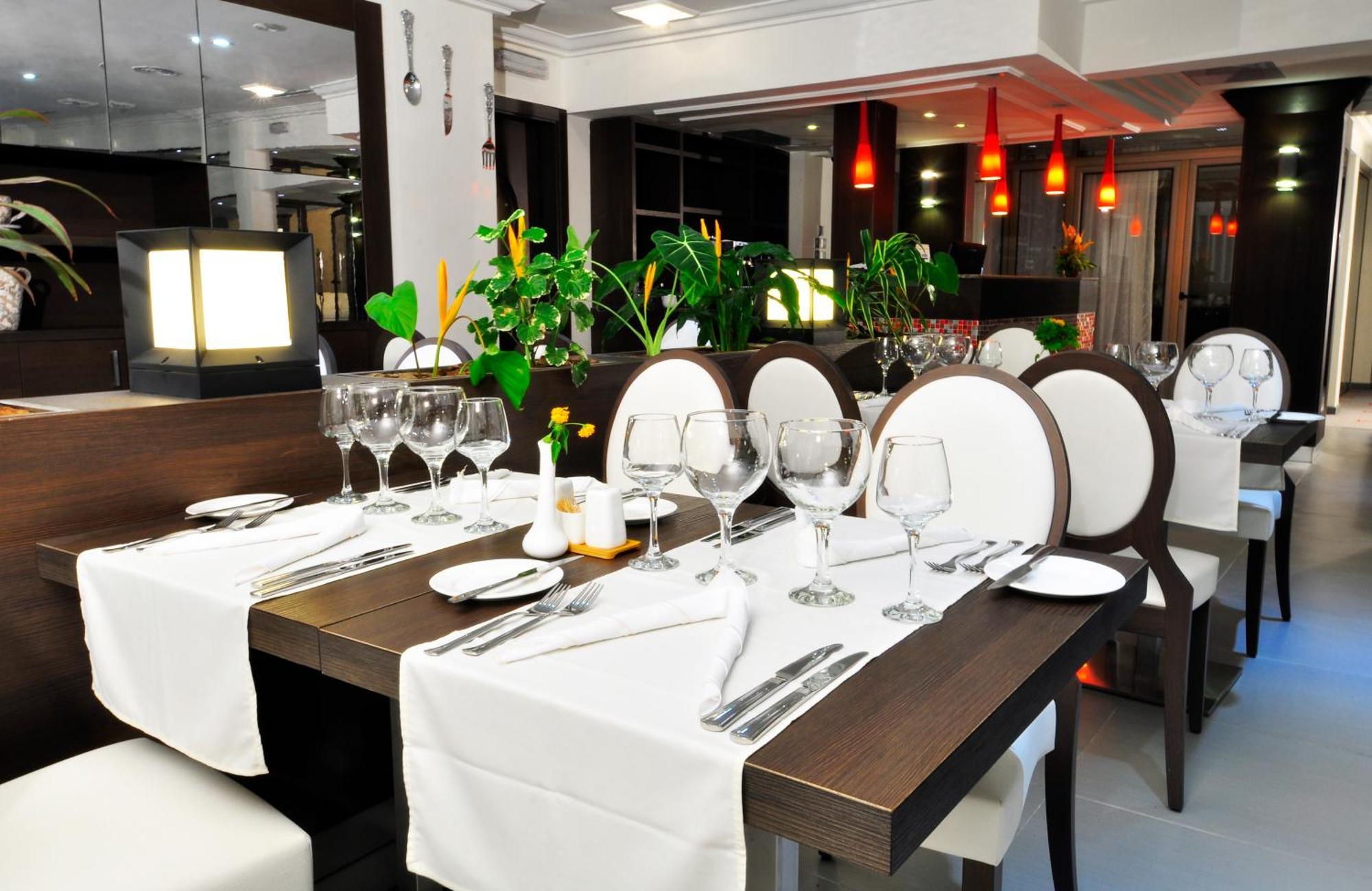 Bénin Royal Hôtel Cotonou Extérieur photo