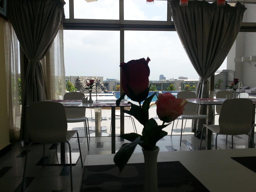 Bénin Royal Hôtel Cotonou Extérieur photo