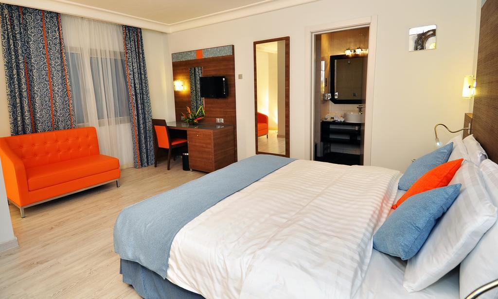 Bénin Royal Hôtel Cotonou Extérieur photo