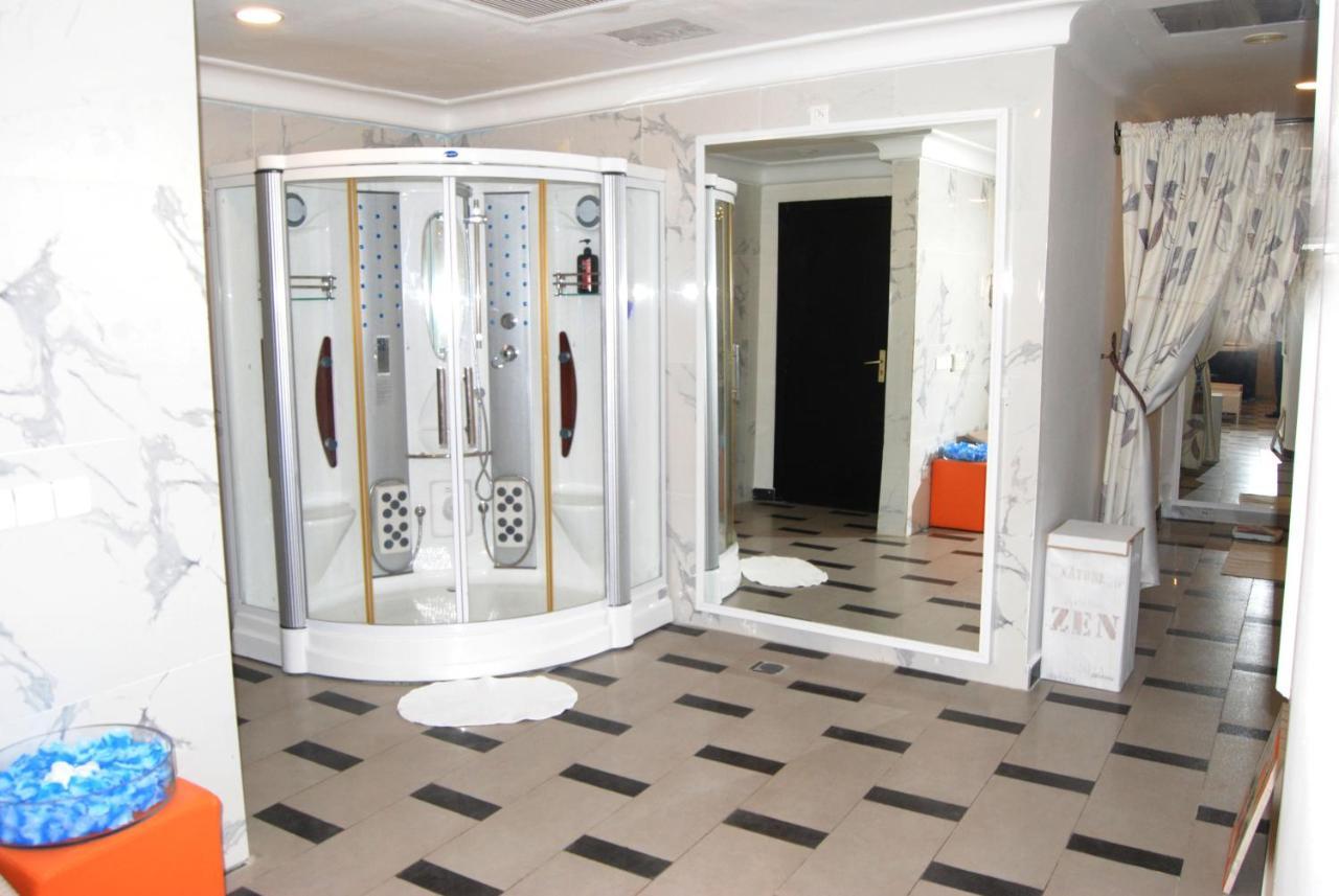 Bénin Royal Hôtel Cotonou Extérieur photo