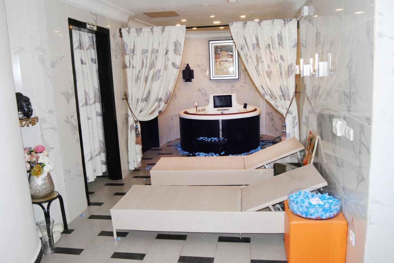 Bénin Royal Hôtel Cotonou Extérieur photo